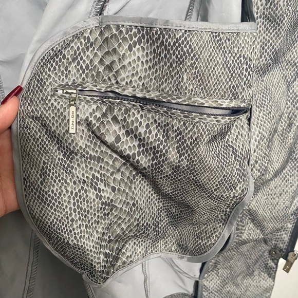 Calvin Klein Snakeskin Rain Jacket Anorak - Size Small - Picture 4 of 6
